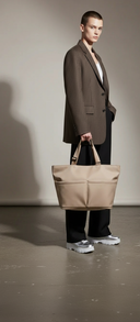 Why Stashi Rolling Tote is the best choice for everyday mobility